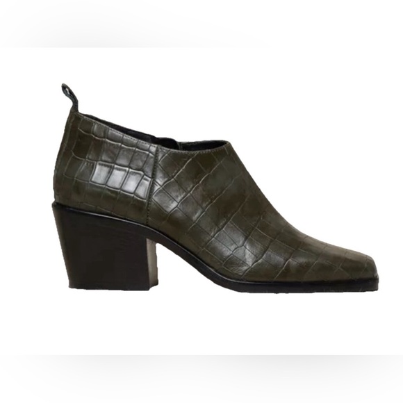 M.Gemi The MartinaOlive Green bootie size US 9.5 / 40.5